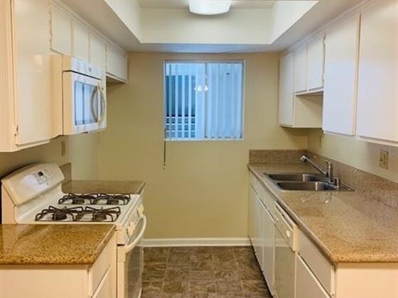 Foto del edificio - 280 W Tujunga Ave