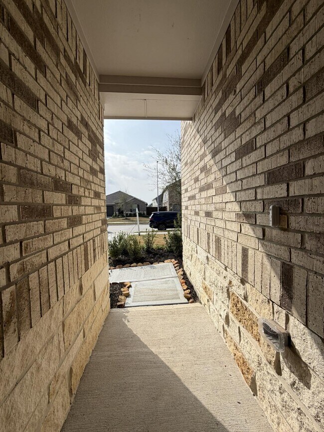 Building Photo - 2527 Gray Gale Ct