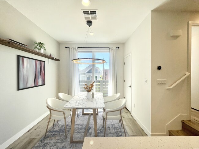 Dinning room - 2374 Filbert St
