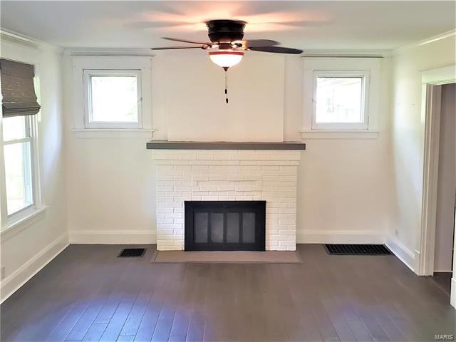Building Photo - 4 N Iola Dr