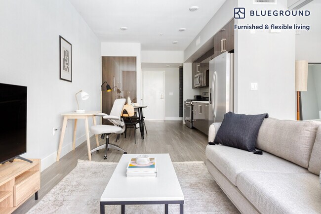 Foto del edificio - 230 W 3rd St