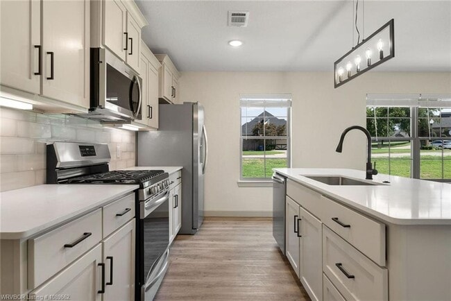 Building Photo - 11622 Maplewood Dr