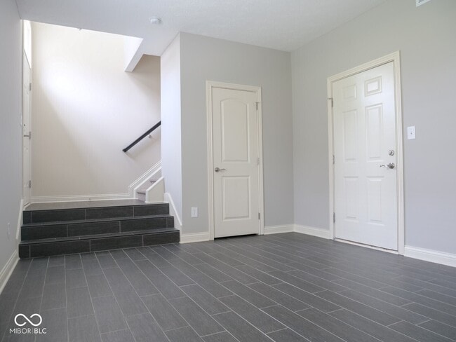 Building Photo - 434 Neuman Way