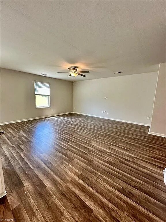 Building Photo - Earn Wealth While Leasing - Like a Homeown...