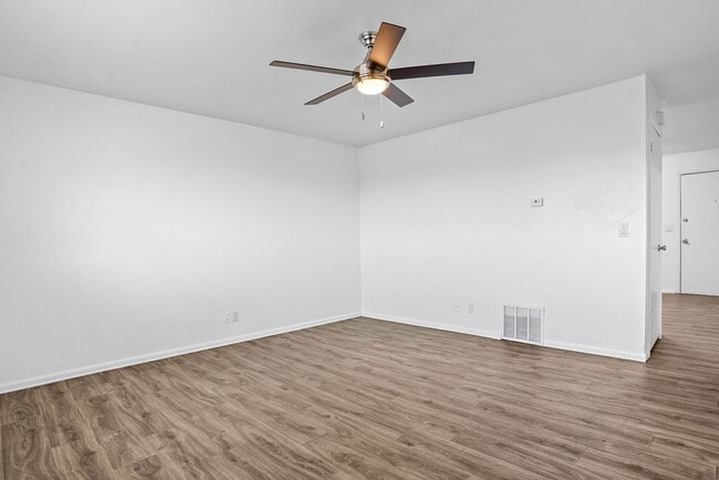 Spacious Living Room - Wasatch View Apartments