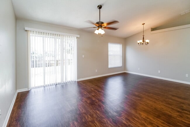 Foto del edificio - 11837 Windflower Ct