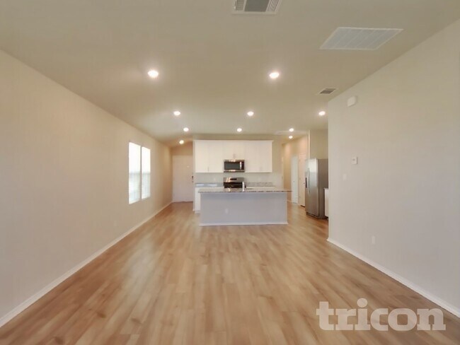 Foto del edificio - 5104 Saddle Clb Dr