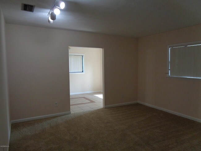 Building Photo - 8242 Barracuda Rd