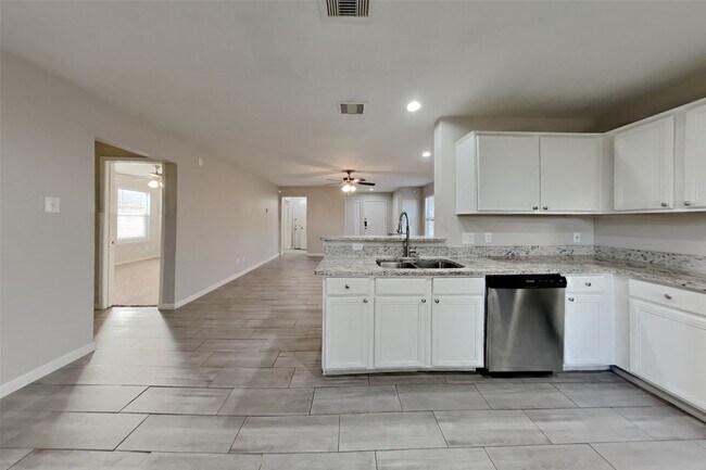 Building Photo - 19103 Remington Manor Dr