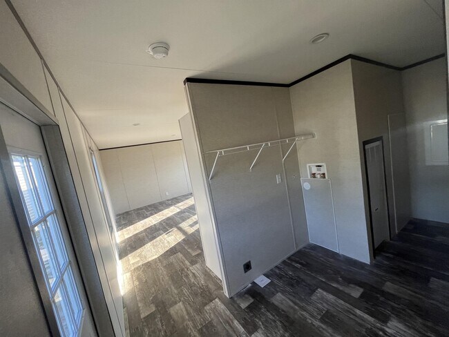 Photo - 503 Cereus Dr House