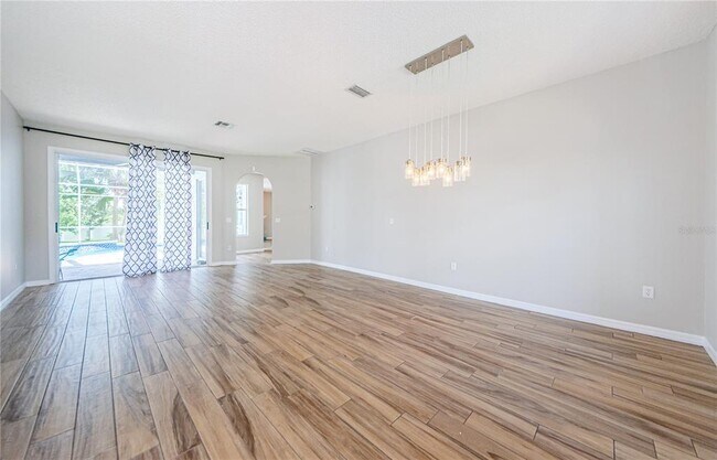 Foto del edificio - 4801 Augusta Ave