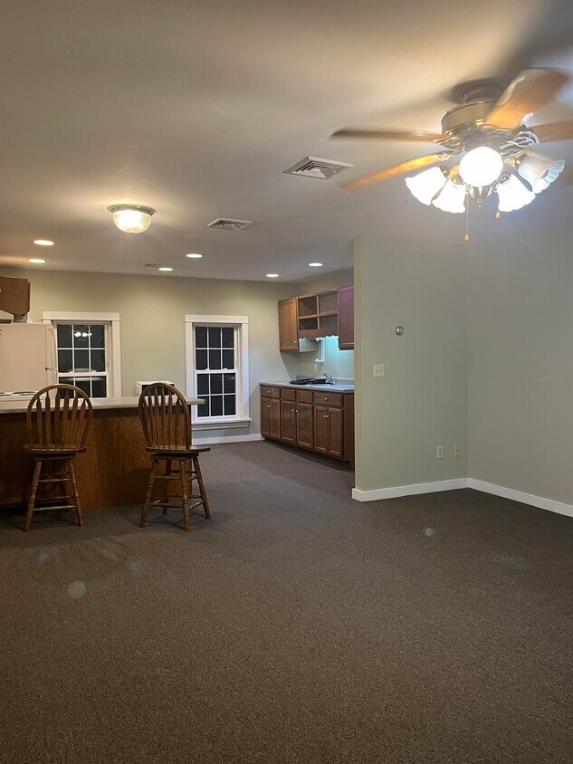 Foto principal - 586 Bellows Falls Rd