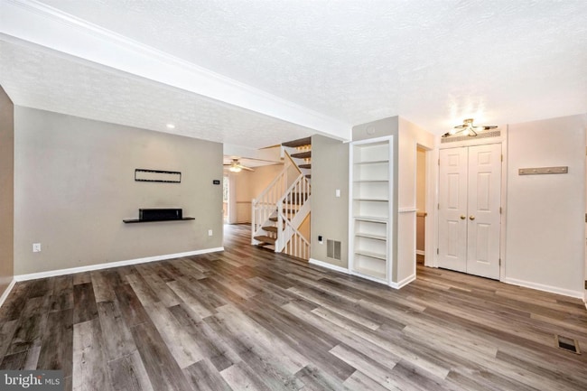 Building Photo - 10647 Whiterock Ct