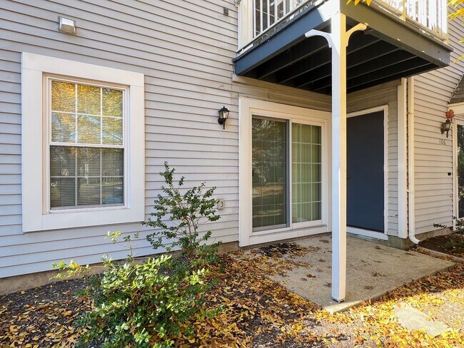 Foto del edificio - Newtown Grant 2 Bedroom 1 bath Condo