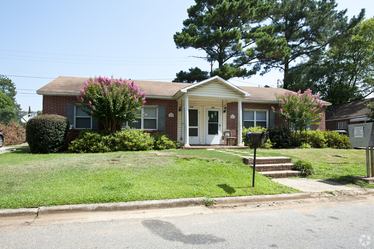 Primary Photo - North Pierce Circle Duplexes