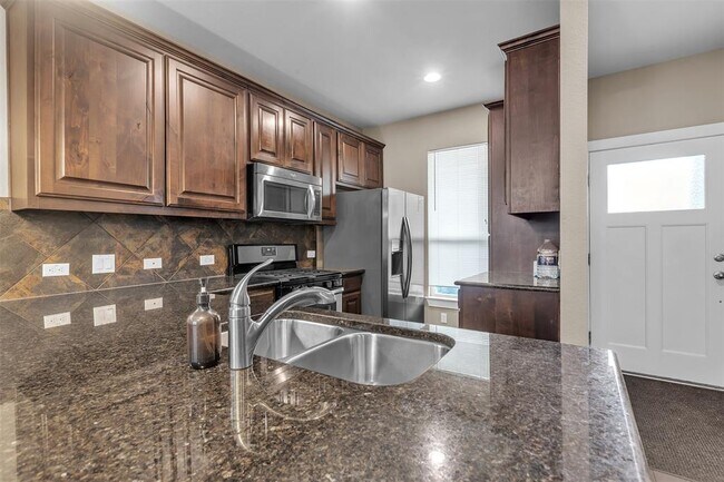 Foto del edificio - 12212 Tawny Farms Rd