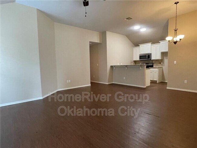 Building Photo - 1721 Everglade Ct