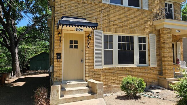 Building Photo - 1509 Parkway
