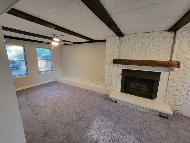 Building Photo - 7750 Mahoney Rd