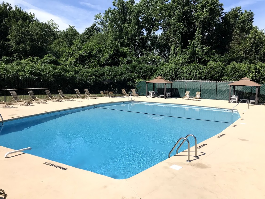 Fox Hill Apartments Apartments in Enfield, CT