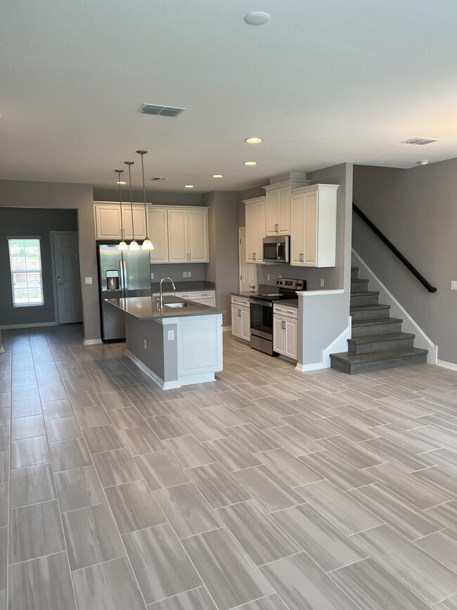 Building Photo - 29817 Southwell Ln