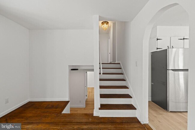 Foto del edificio - 395 Montgomery Dr