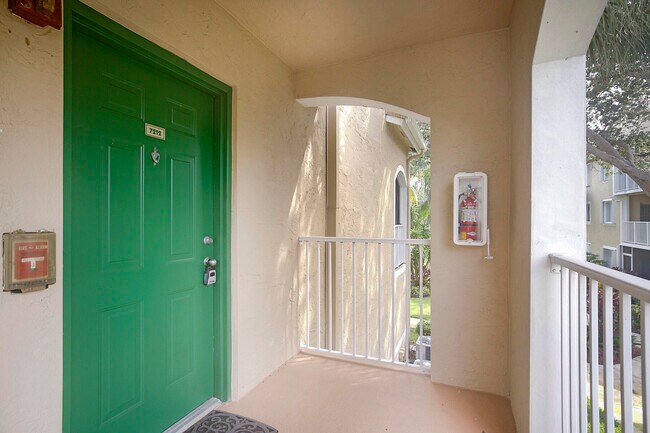 Foto del edificio - 272 Village Blvd