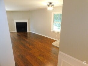 Building Photo - 8221 Pineville-Matthews Rd