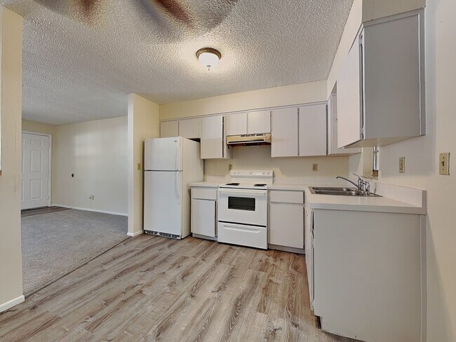 Foto del edificio - 15696 Bolesta Rd