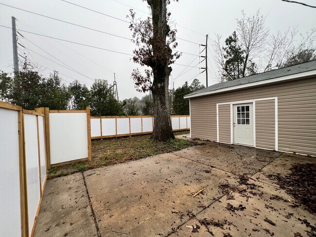 Foto del edificio - 801 S Houston Lake Rd