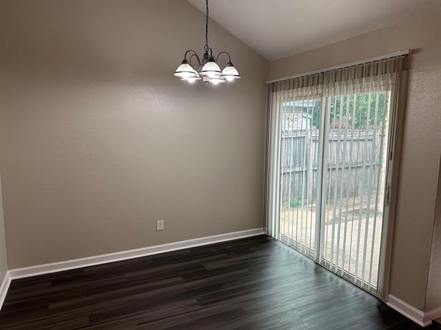 Building Photo - 6080 Dooley Dr