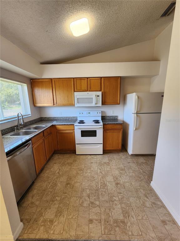 Foto del edificio - 12021 Cedarfield Dr