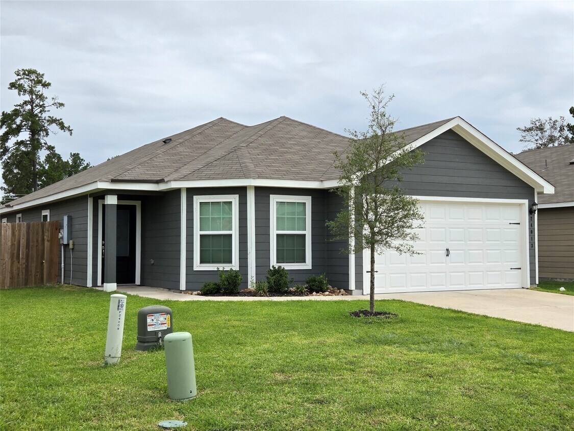 Foto principal - 24013 Wilde Dr