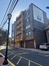 Building Photo - 803 Sip St