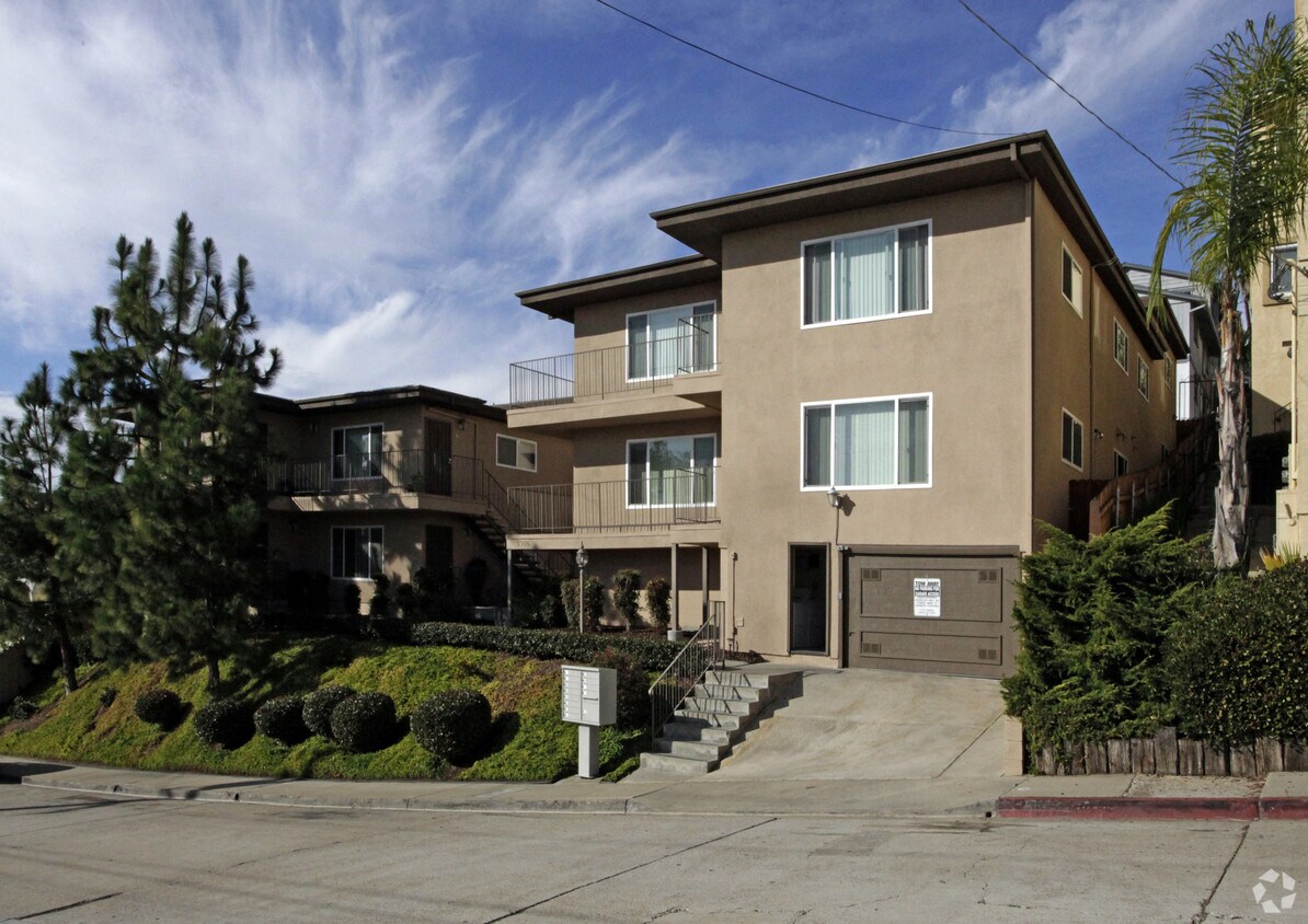 Building Photo - 5946 Lauretta St