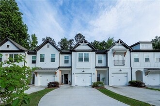 Building Photo - 3281 Tucker Norcross Rd