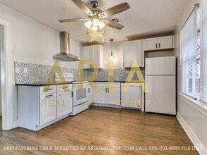Building Photo - 930 Miller Ave