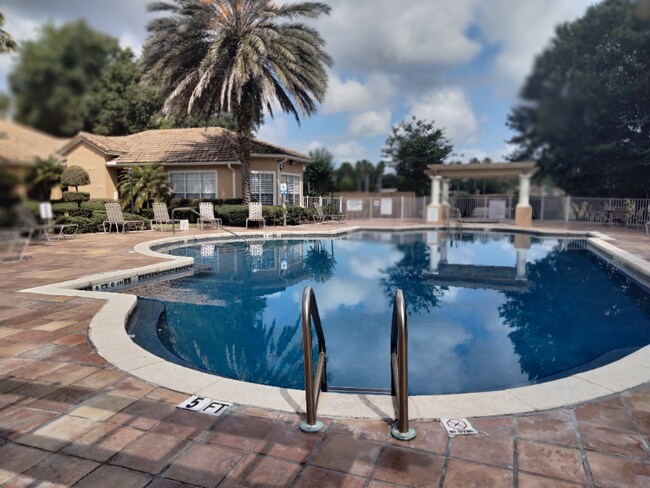 Foto del edificio - 520 Florida Club Blvd