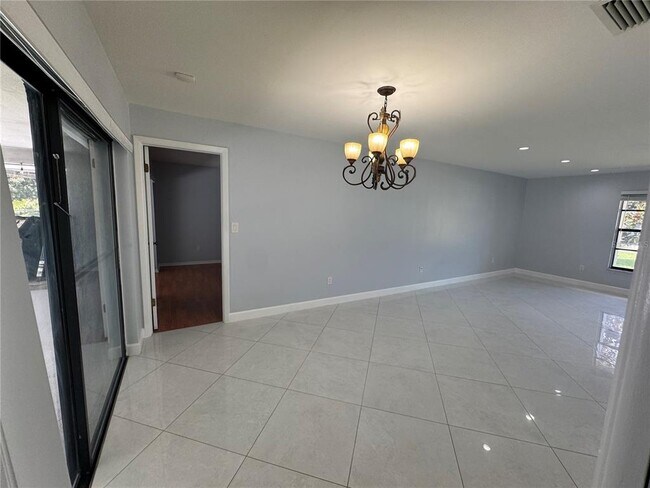 Foto del edificio - 120 Annwood Rd
