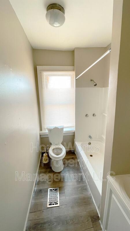 Foto del edificio - 317 S Mount St