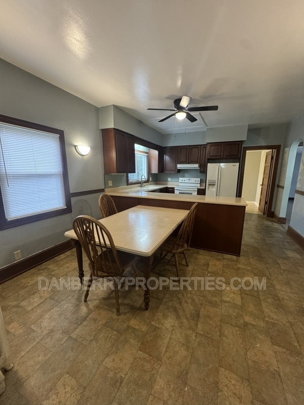 Foto del edificio - 717 N Union St