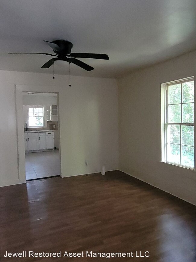 Building Photo - 3 br, 1 bath House - 2332 Garden Dr