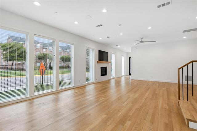 Building Photo - 3200 Rosedale