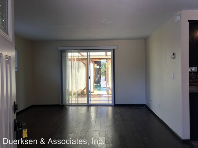 Building Photo - 1458-1460 NW 20th Pl