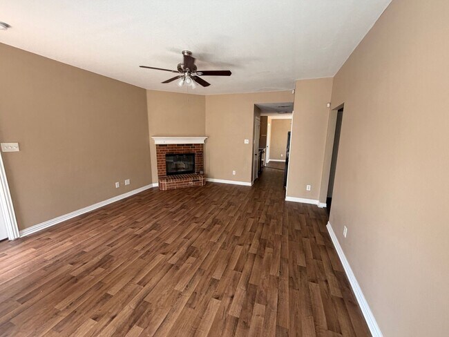 Building Photo - 10504 Aransas Dr