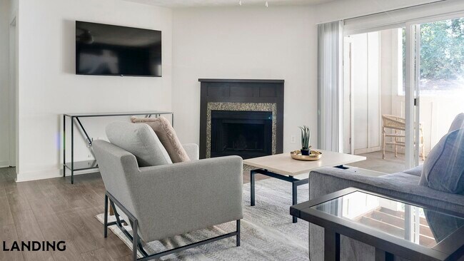 Building Photo - 2745 Holcomb Bridge Rd