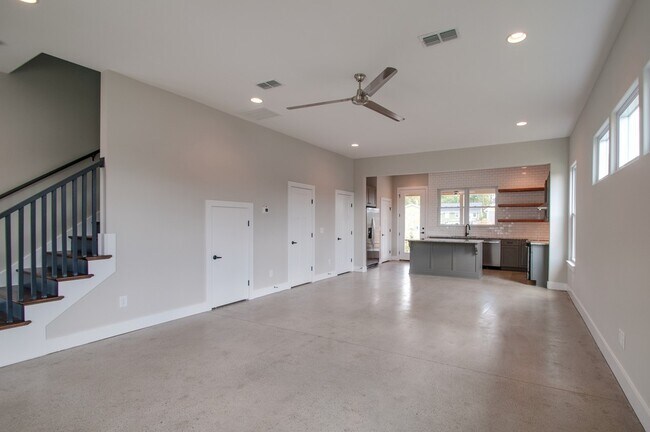 Foto del edificio - 504A Eastboro Dr