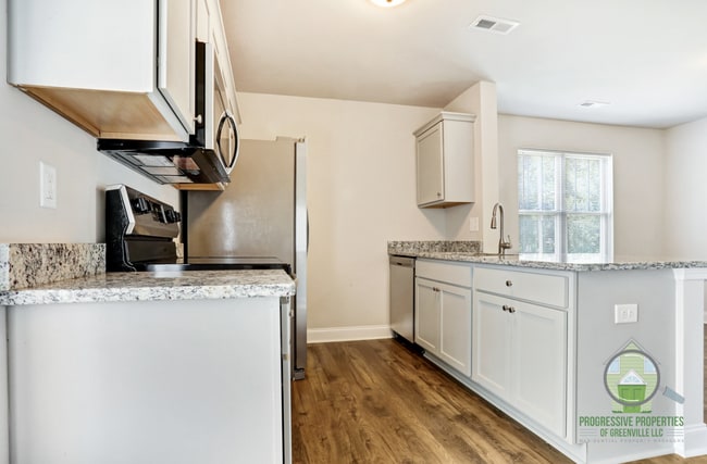 Building Photo - 107 Sitton Dr