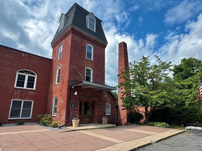 Foto del edificio - 362 Granville Rd
