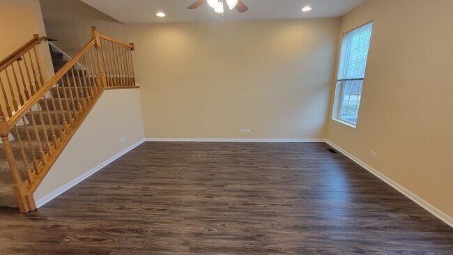 Building Photo - 1040 Turin Dr